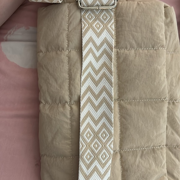 Cluci puffy handbag - Picture 4 of 4